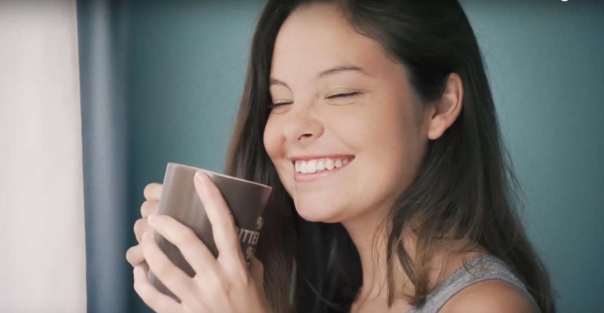 Y Si? El Primer video de Cassandra CASSANDRA BANDA